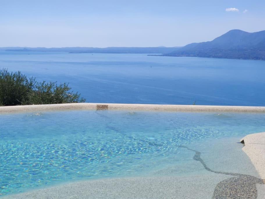 Villa Divina-Apt Armonia-Con Piscina E Vista Lago Castelletto Di Brenzone Exteriör bild